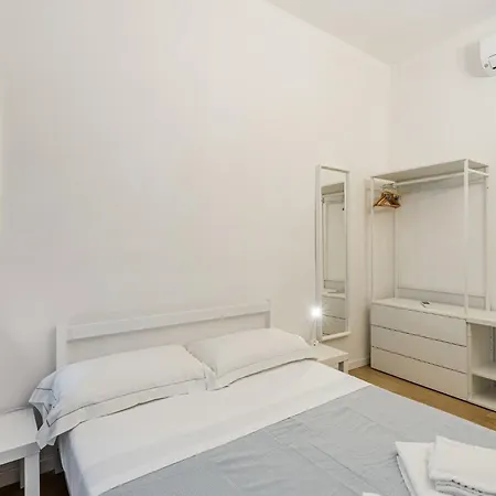 Giardino Della Fortezza Modern Apt X6 With Patio Florence Exterior photo